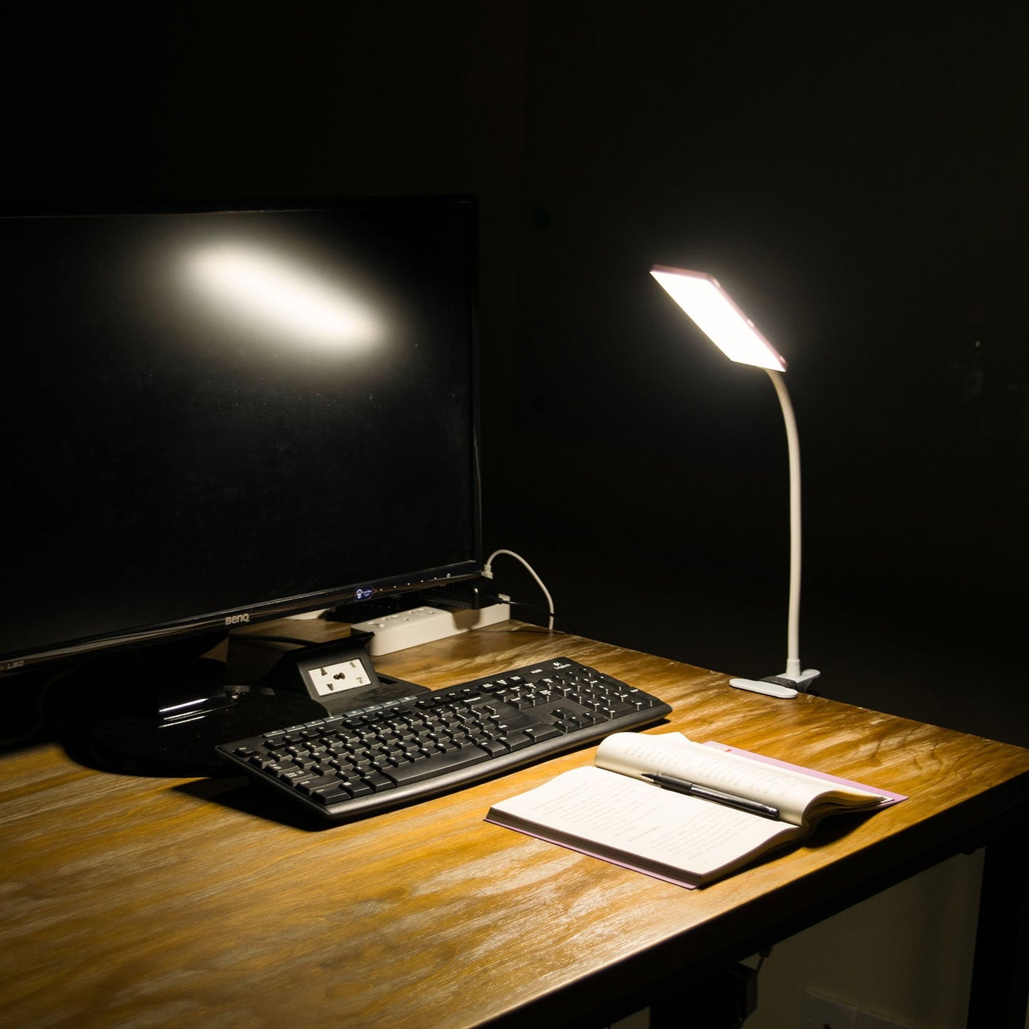 LED Desk Lamp, 5W USB Clip on Light Eye-Caring Reading Clamp Table Lamp with 48 LEDs Flexible Gooseneck, 3 Color Modes and 14 Brightness Levels for Office Bedroom Study (White)