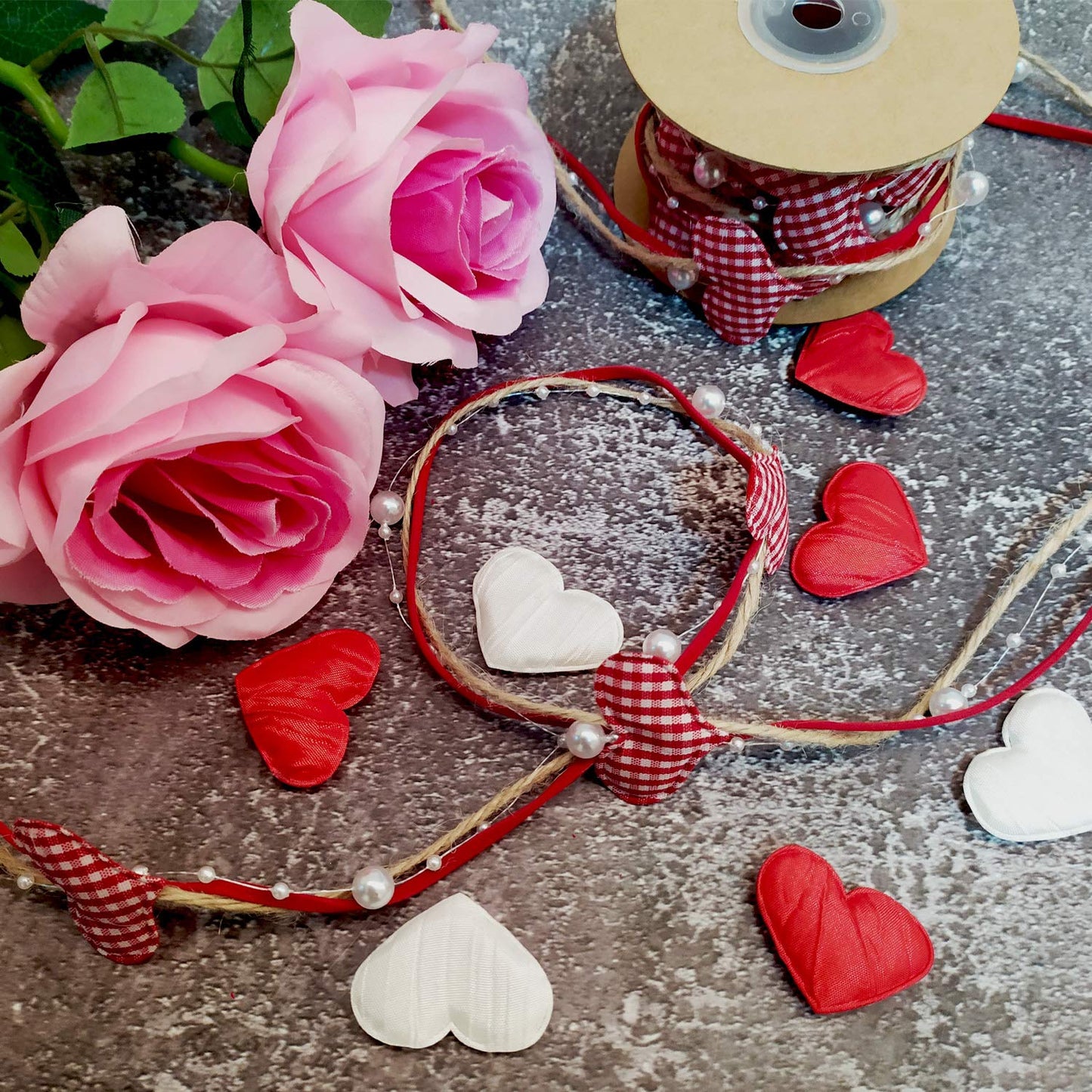 5.47 Yards Valentine's Day Heart Beads Ribbon Stain Ribbon Heart Garland Wreath for Valentine's Day Wedding Decoration
