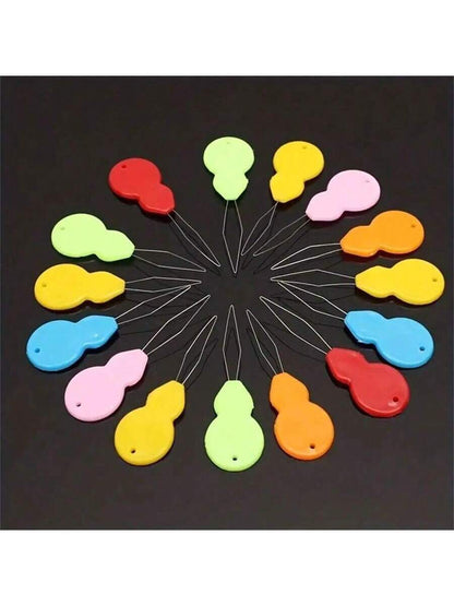 5pcs Plastic Needle Threaders, Hand/Machine Sewing Tool, Needle Threader Hand Machine Sewing Tool For Sewing Crafting, Knitting Craft, Quilting, DIY Art, Color Random-Halloween,Christmas,Fall,Winter, Supplies,