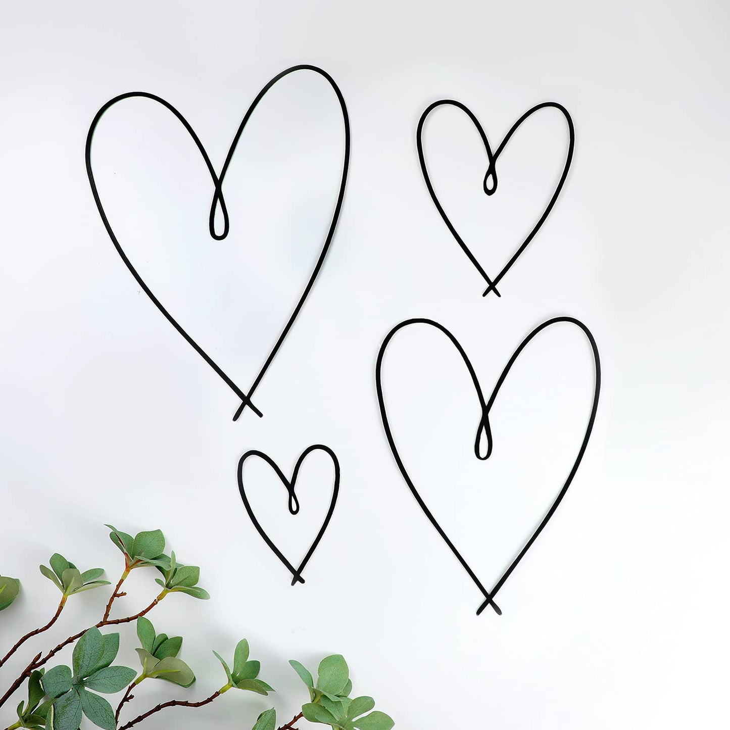 4 Pieces Metal Heart Wall Art Decor Love Heart Wall Sign Ornaments for Bedroom Living Room Decoration(Black)