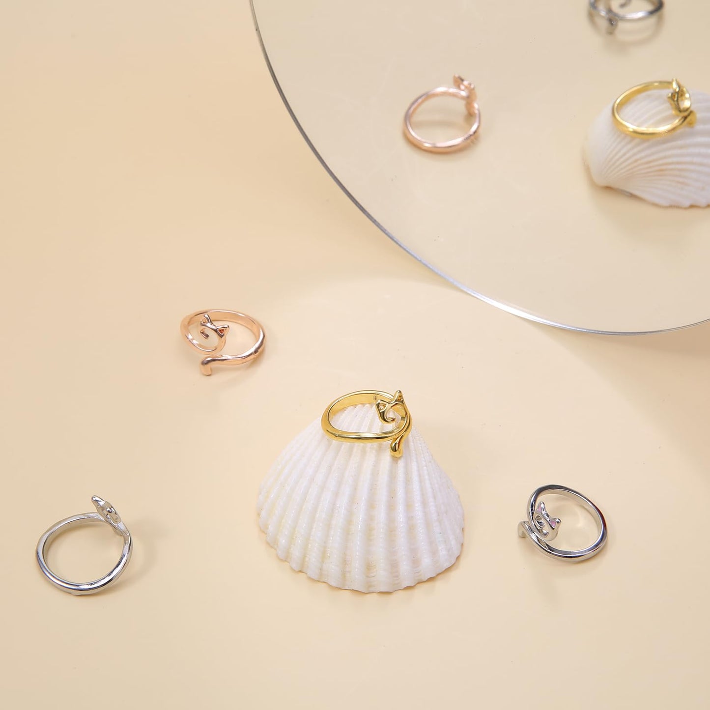 6 Pcs Crochet Rings for Finger Adjustable Crochet Knitting Loop Accessories Metal Yarn Guide Finger Holder Rings, Knitting & Crochet Supplies for DIY Crafts, 4 Colors