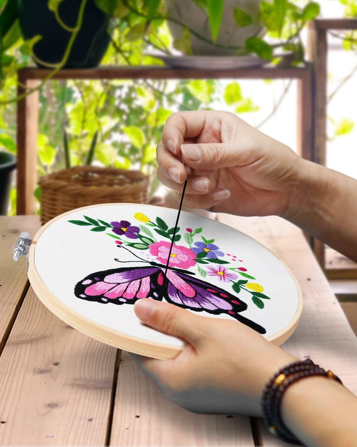 16 Pieces 8 Inch Embroidery Hoops, Bamboo Frame Circle Cross Stitch Hoop Ring Embroidery Hoops Set for Embroidery and Cross Stitch