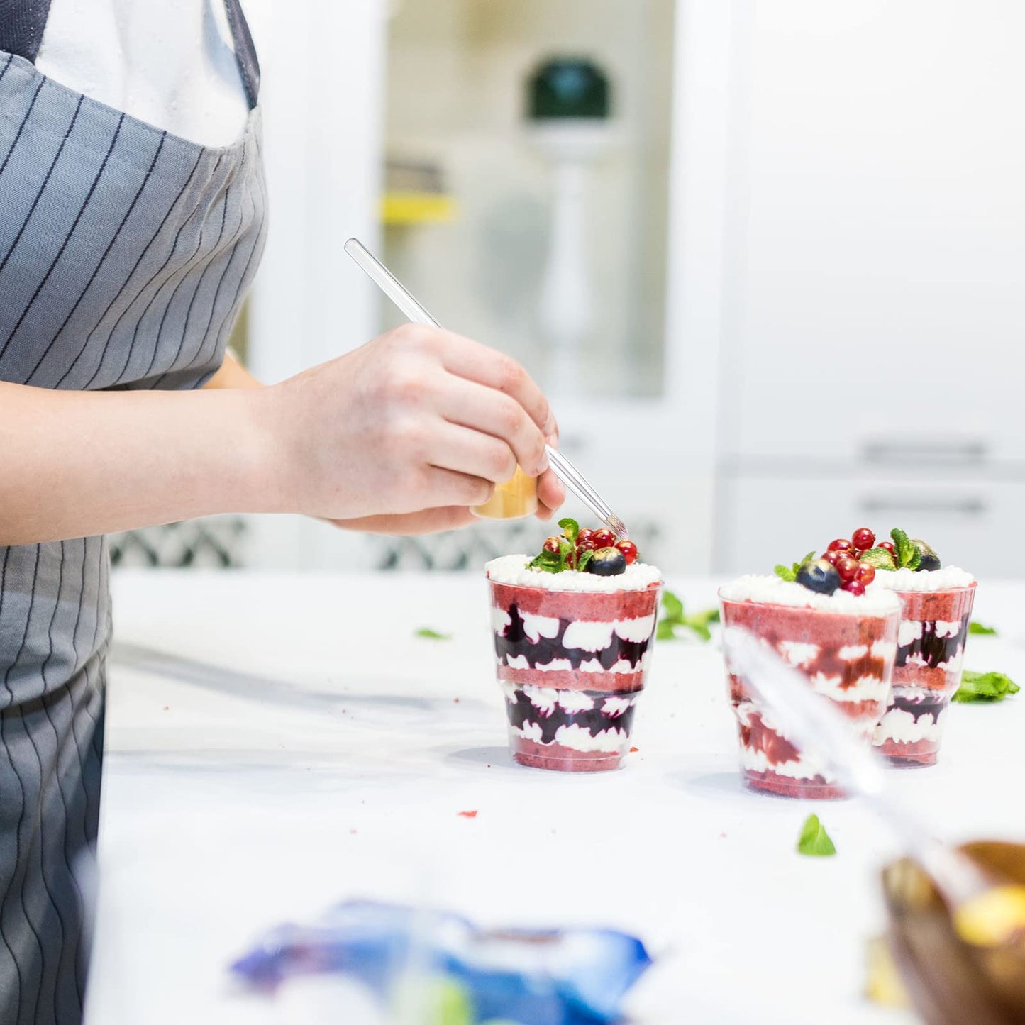 10 Pcs Food Safe Paint Brushes Fondant Tools for Cake Baking Chocolate Sugar Cookie Decoration Cake Brushes for Luster Dust Pastry Decorating Supplies with Fondant and Gum Paste Tool(Clear)