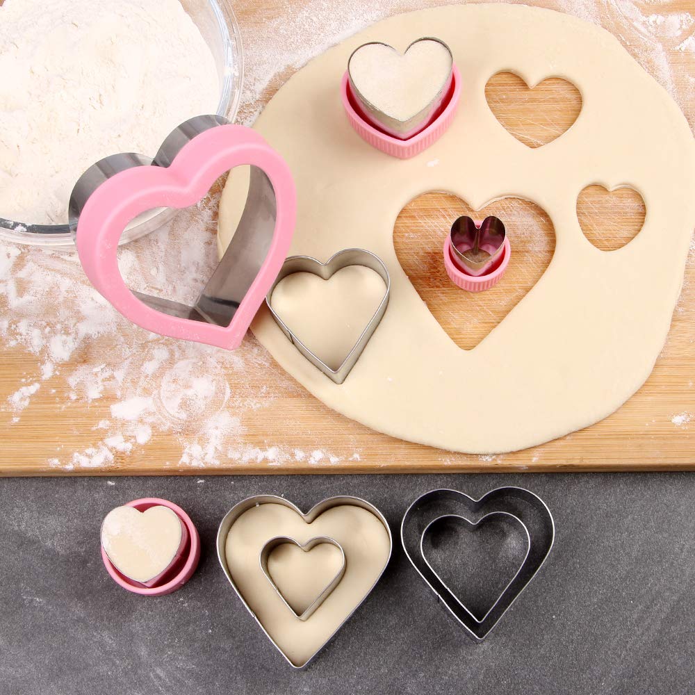 BakingWorld Heart Cookie Cutter Set,9 Piece Heart Shapes Stainless Steel Cookie Cutters Mold for Cakes Biscuits and Sandwiches,0.98"/1.45"/1.57"/1.96"/2.04"/2.32"/2.75"/3.18"/3.74" Assorted Sizes