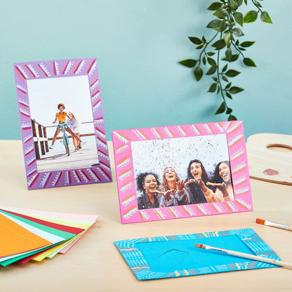 50 Pack Colorful 4x6 Paper Picture Frames, Cardboard Photo Easels for DIY, Classroom Crafts, 10 Rainbow Colors