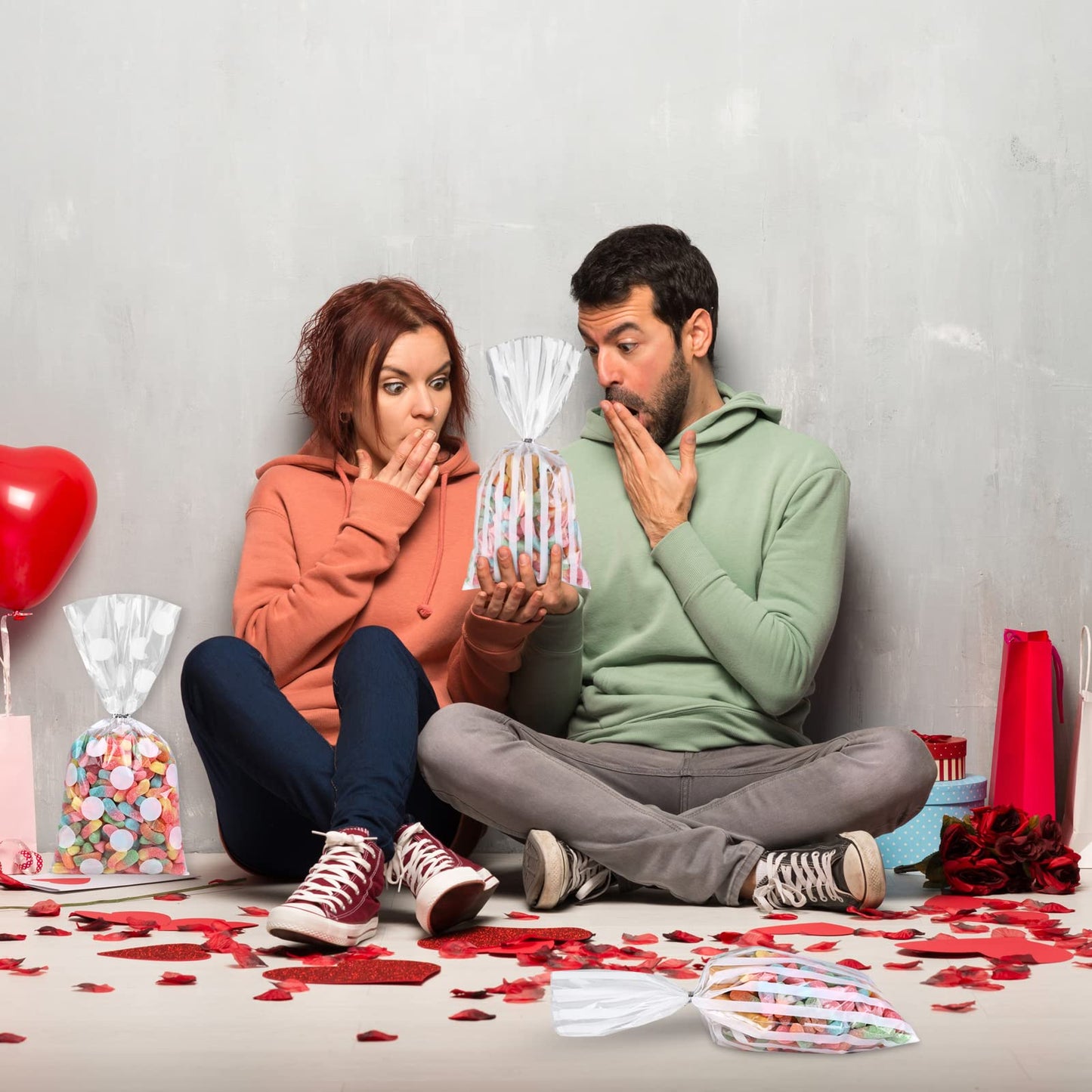 100 Pack White Cellophane Bags Plastic 10.6 x 5.1 Inch Candy Bags Gift Bags Goodie Bags with Twist Ties for Valentine, Birthday, Gift Cookie Snack Packing Party Favor Supplies