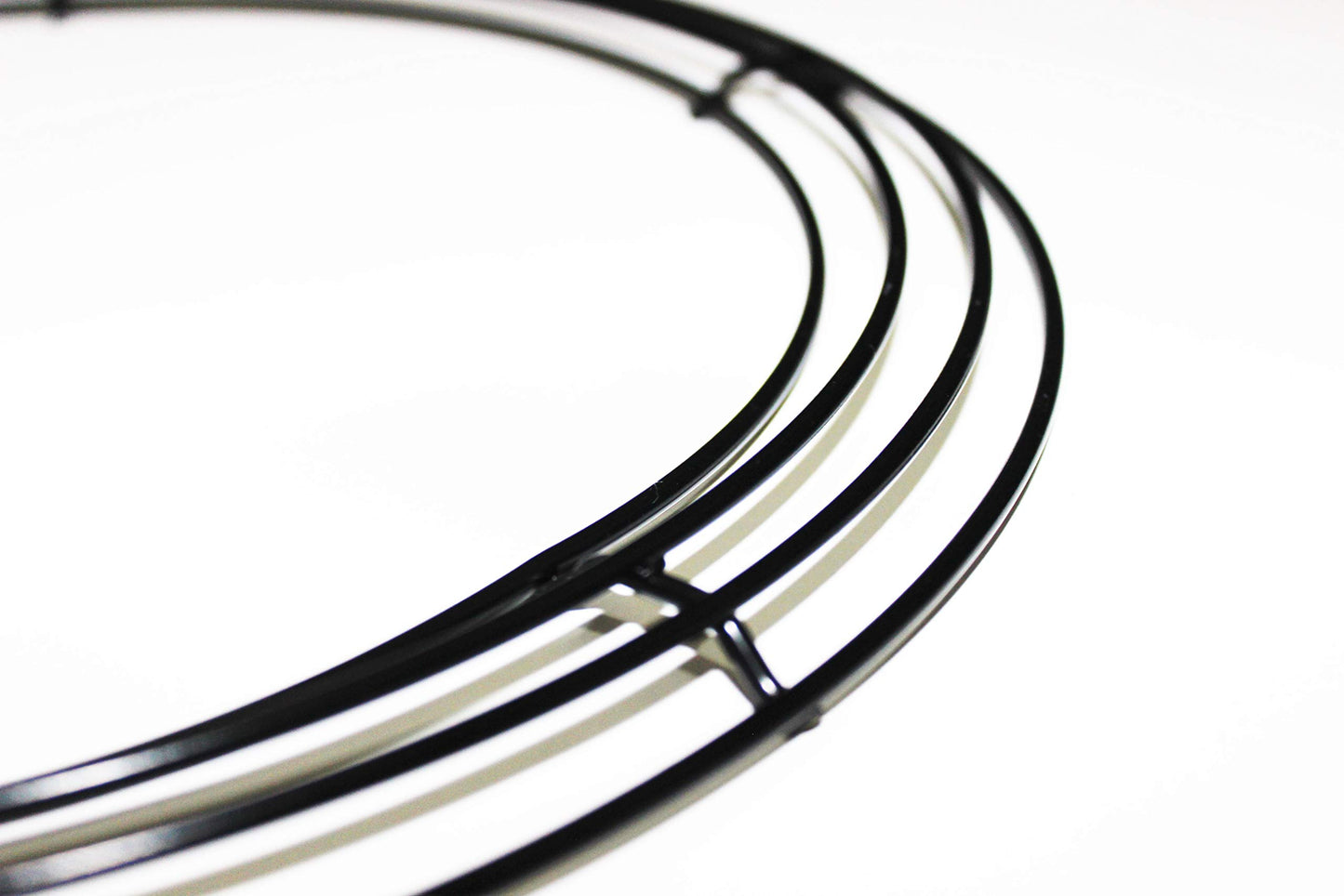 2 Pieces 14 inch Metal Wire Wreath Form Frame Dark Green Ring for Fall Festival and Halloween Decoration Door