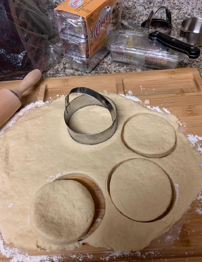 3 Pieces Round Biscuit Cutter with Handle - Stainless Steel Round Circle Doughnut Cutter Baking Molds Assorted Size