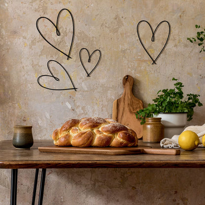 4 Pieces Metal Heart Wall Art Decor Love Heart Wall Sign Ornaments for Bedroom Living Room Decoration(Black)