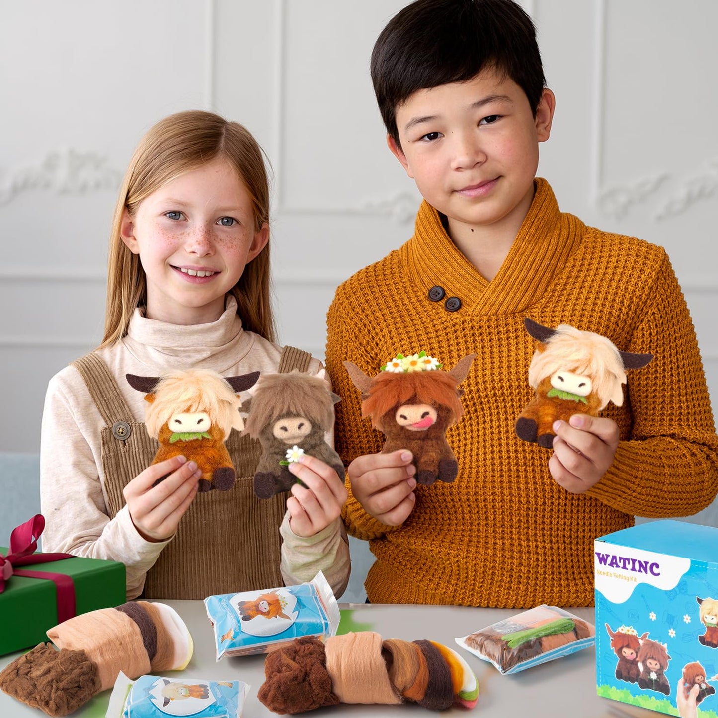 Highland Cow Needle Felting Kit - Set of 3 Different Highland Cow Doll Wool Felt Needle Felting Tools Foam Pad, DIY Home Decoration Needle Felting Craft Party Supplies for Beginners