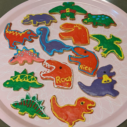 New Dinosaur Cookie Cutter Set-7 Piece-Footprint and Head, Tyrannosaurus(T-Rex), Brontosaurs, Spinosaurus, Triceratops, Pterodactyl, Baking Mold for Kids Dinosaur Birthday Party