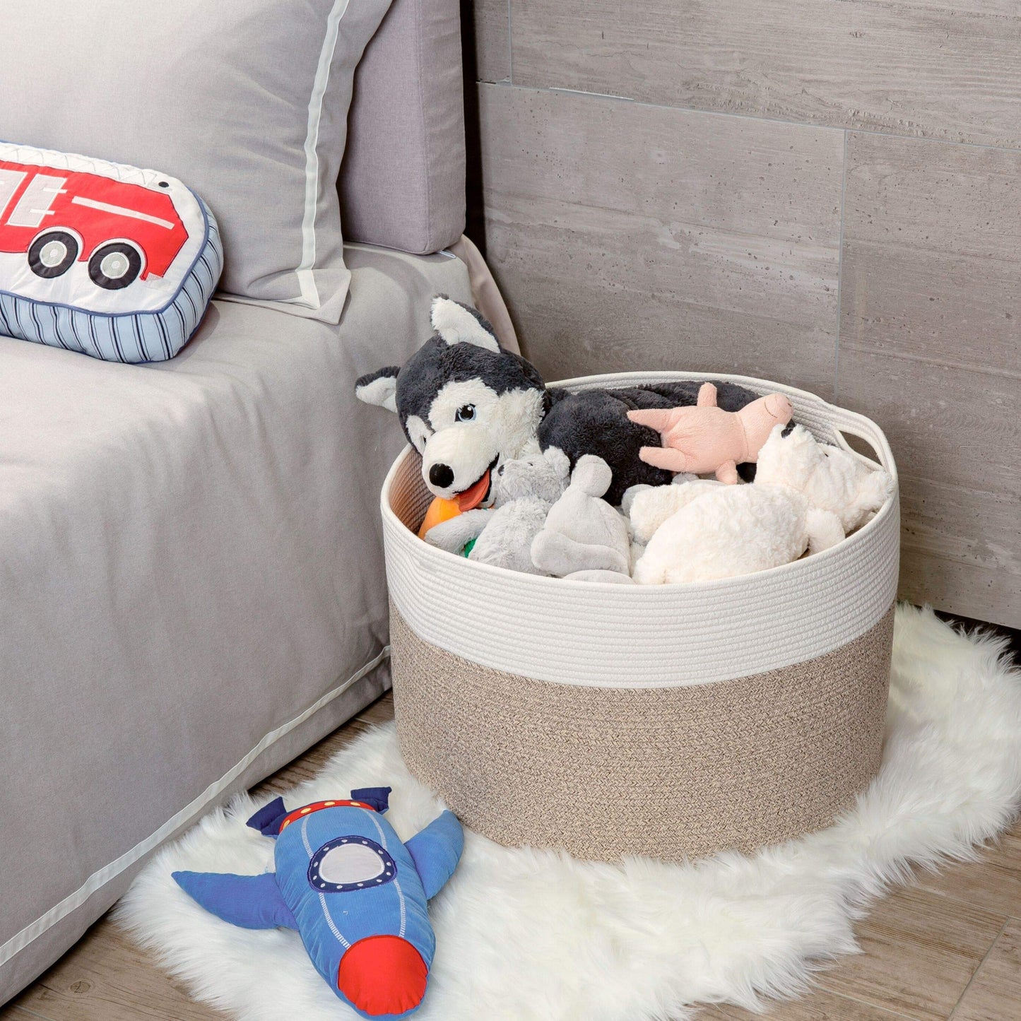 Design Extra Large 22 x 14in Decorative Blanket Basket for Living Room, Laundry Basket, Woven Cotton Rope Basket, Dog Toy Storage Bin Baskets, Round Basket for Pillows Towels, Light Brown